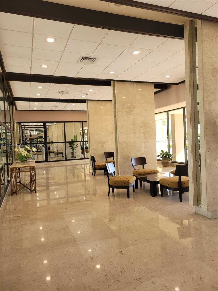 Small Image of 300 BAYVIEW DR #201, Sunny Isles Beach Number 27