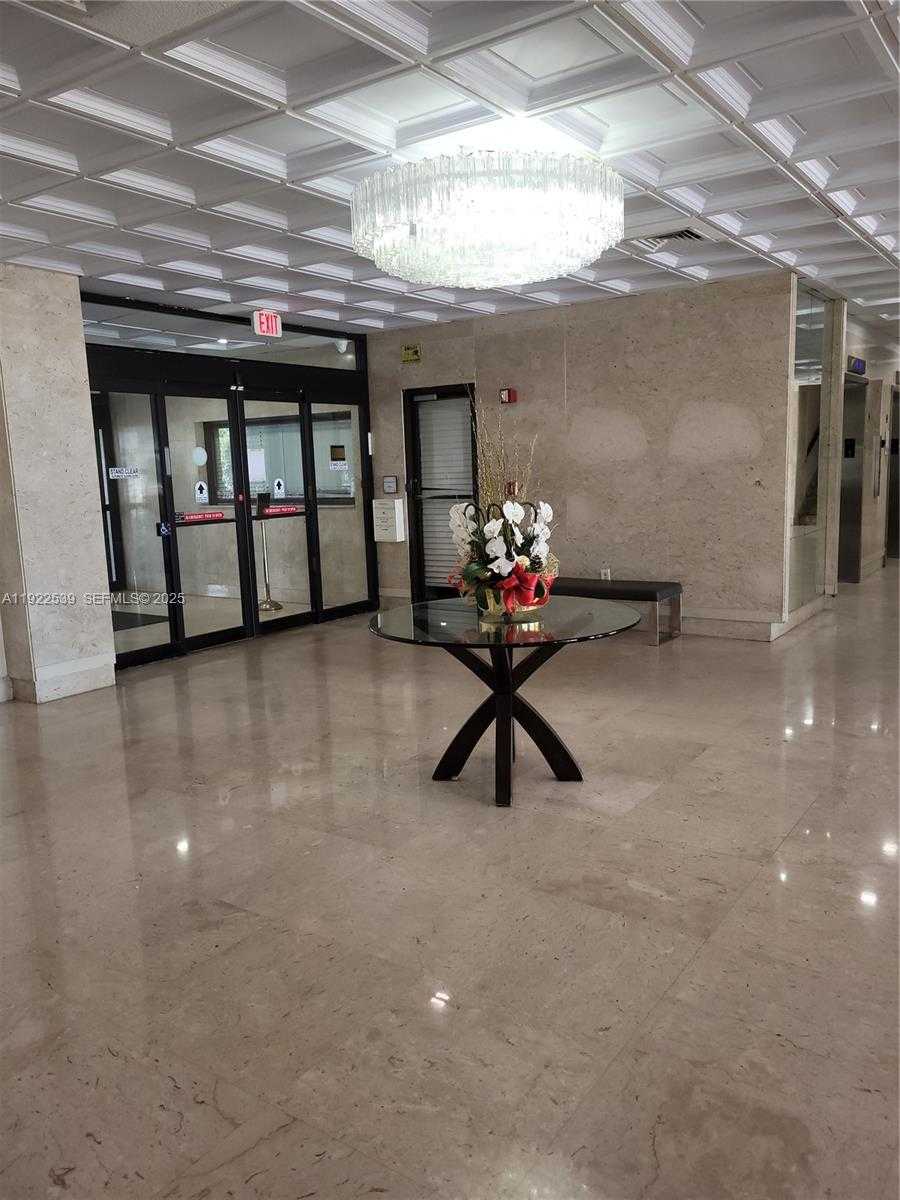 Small Image of 300 BAYVIEW DR #201, Sunny Isles Beach Number 28