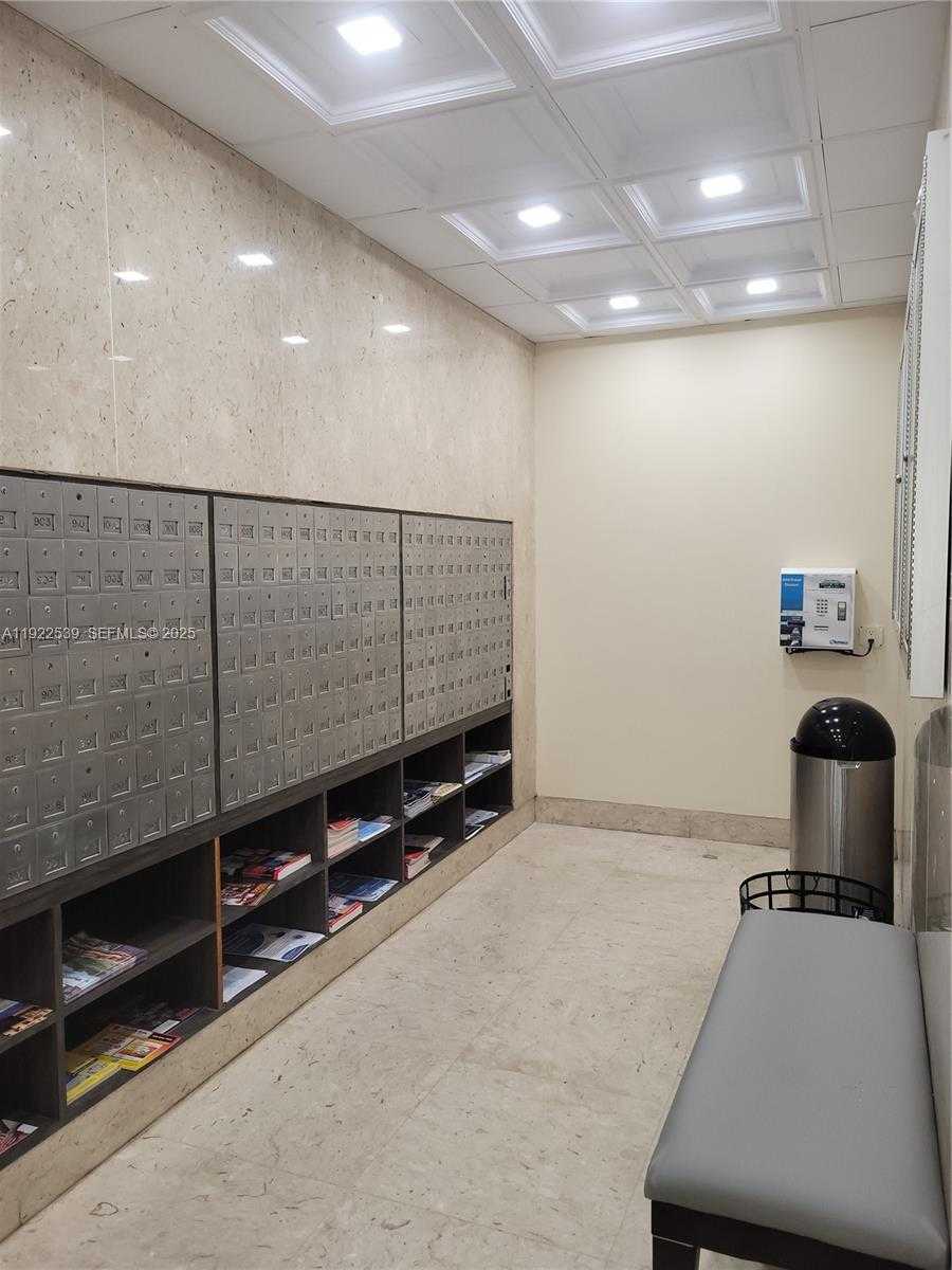 Small Image of 300 BAYVIEW DR #201, Sunny Isles Beach Number 31