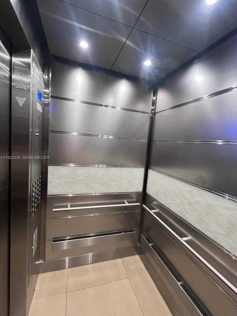 Small Image of 300 BAYVIEW DR #201, Sunny Isles Beach Number 32