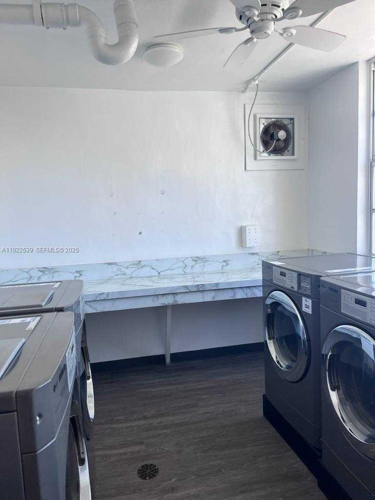 Small Image of 300 BAYVIEW DR #201, Sunny Isles Beach Number 35