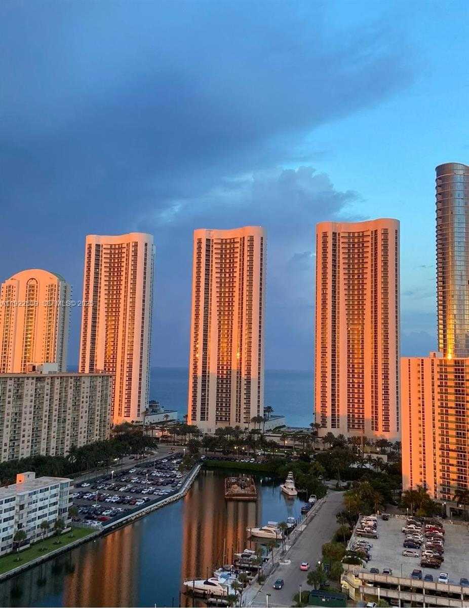 Small Image of 300 BAYVIEW DR #201, Sunny Isles Beach Number 41