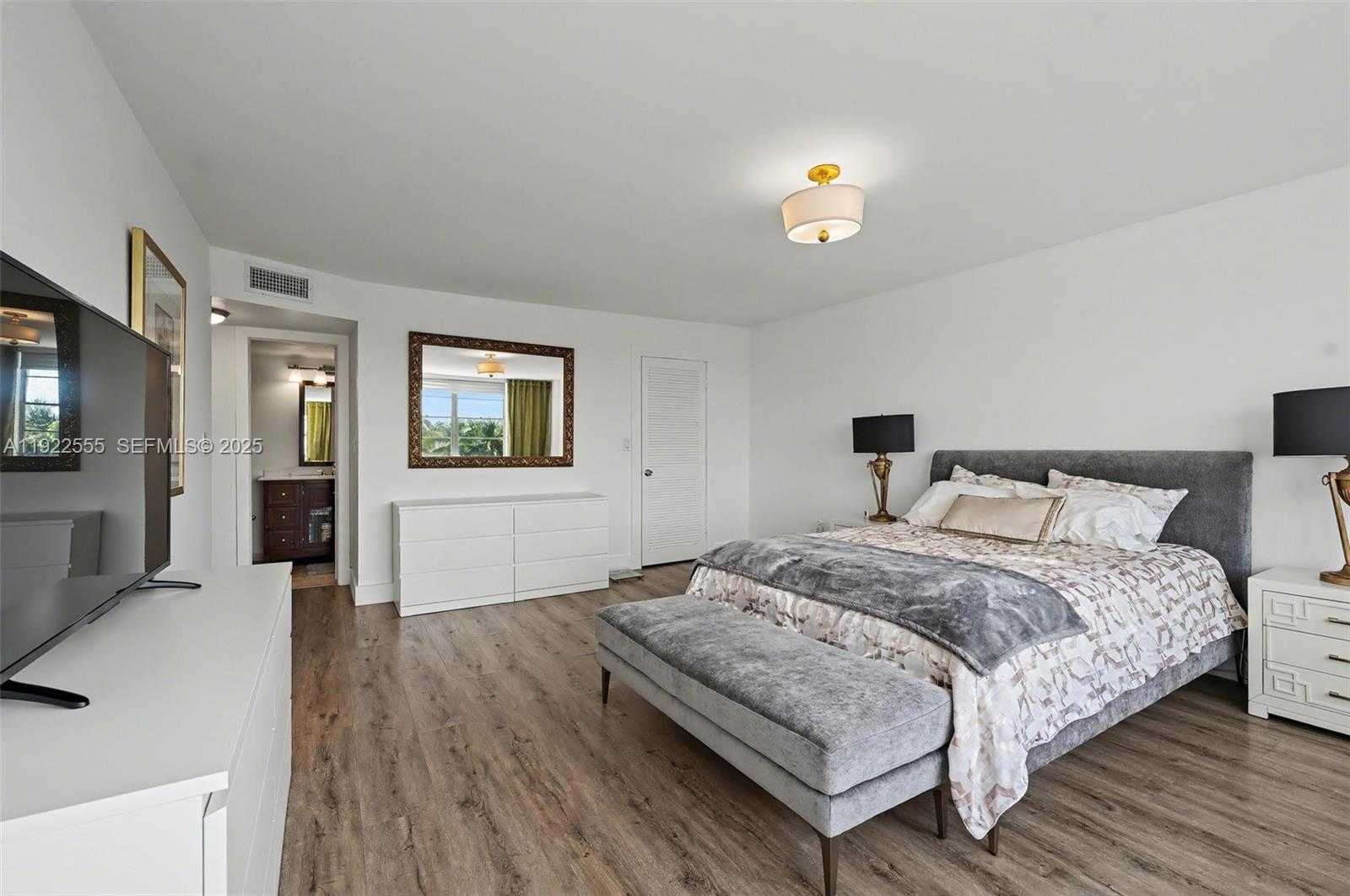 Small Image of 10000 WEST BAY HARBOR DR #303, Bay Harbor Islands Number 29