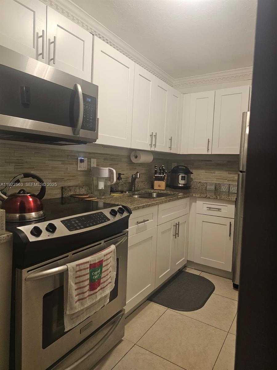 Small Image of 8411 NORTH WEST 8TH ST #111, Miami Number 12