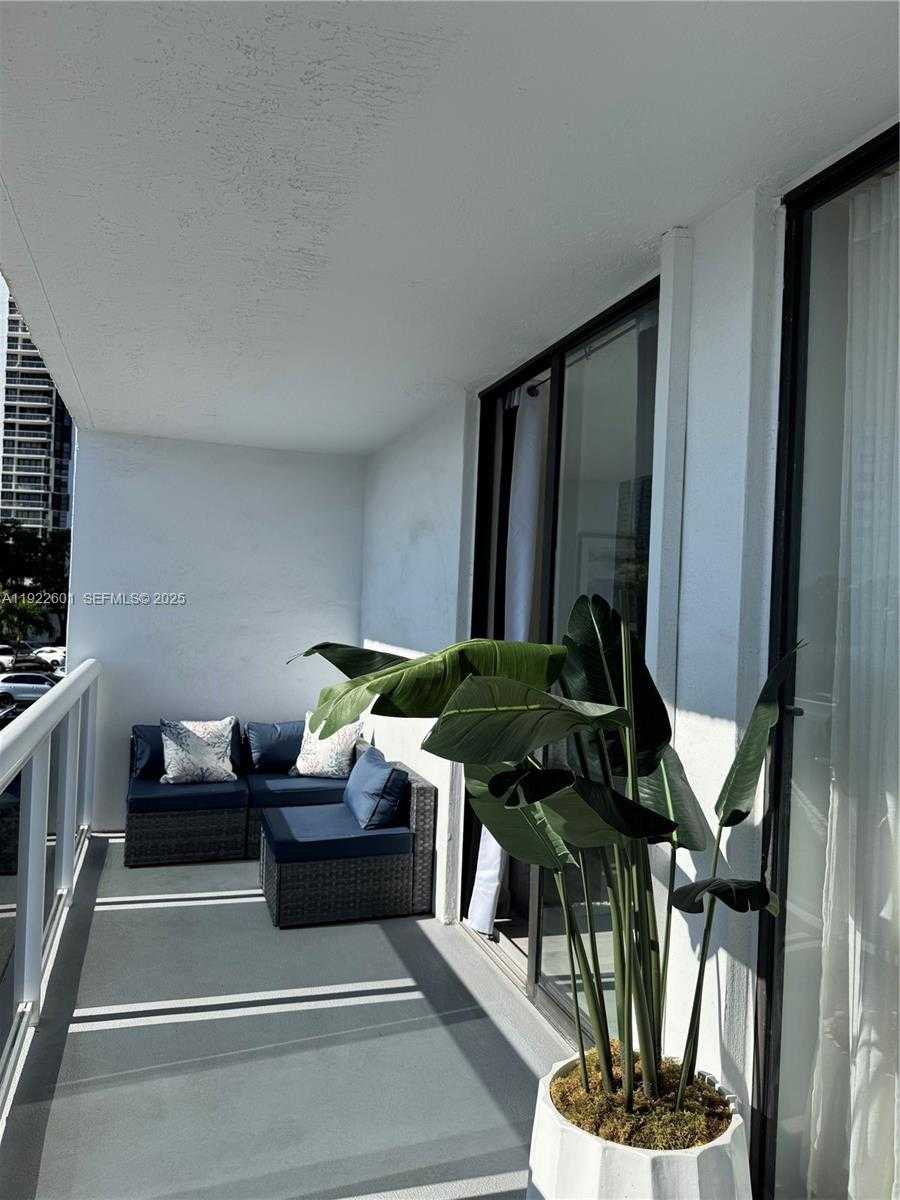 Small Image of 20515 EAST COUNTRY CLUB DR #245, Aventura Number 13