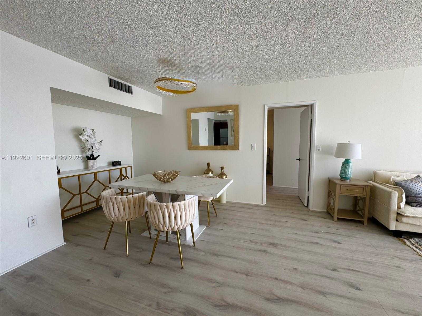 Small Image of 20515 EAST COUNTRY CLUB DR #245, Aventura Number 16