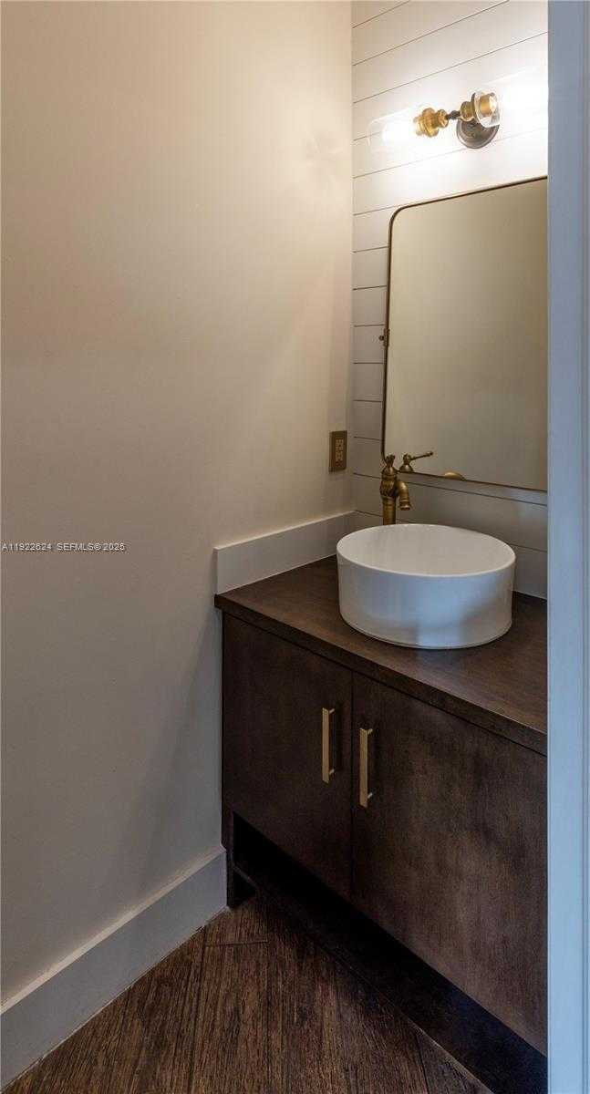 Small Image of 13276 SOUTH WEST 128TH PSGE, Miami Number 11