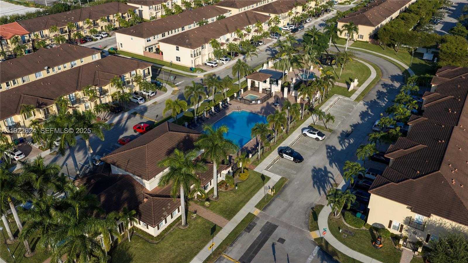 Small Image of 13276 SOUTH WEST 128TH PSGE, Miami Number 2