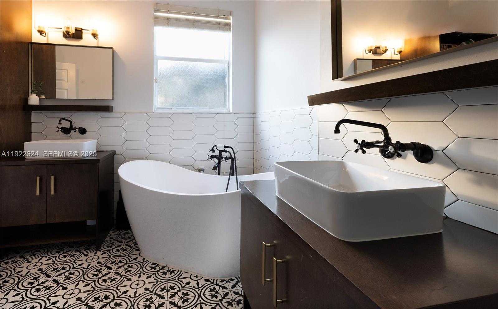 Small Image of 13276 SOUTH WEST 128TH PSGE, Miami Number 21