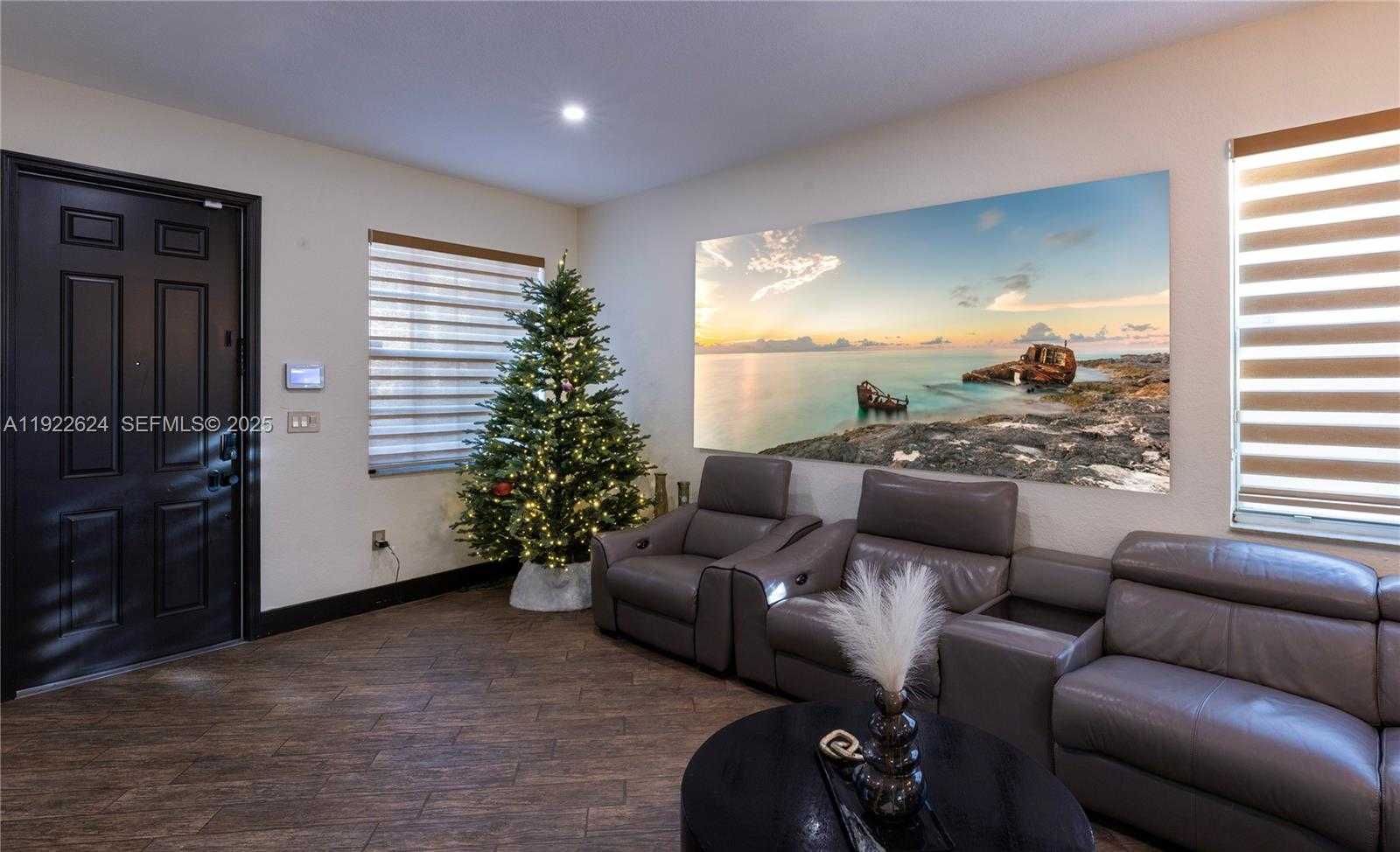 Small Image of 13276 SOUTH WEST 128TH PSGE, Miami Number 5