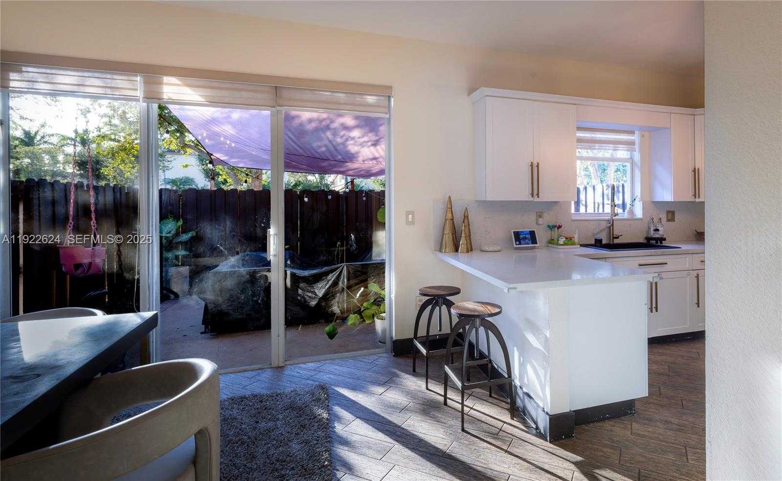 Small Image of 13276 SOUTH WEST 128TH PSGE, Miami Number 7