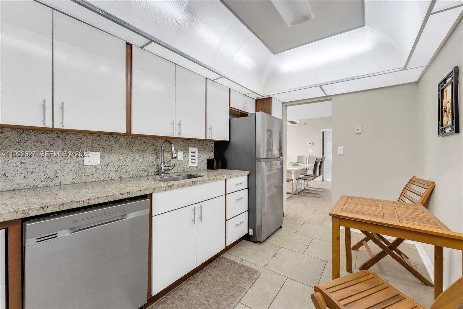 Imagen de Pequeño Objeto