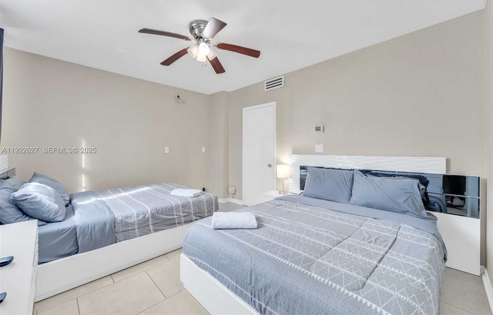 Imagen de Pequeño Objeto