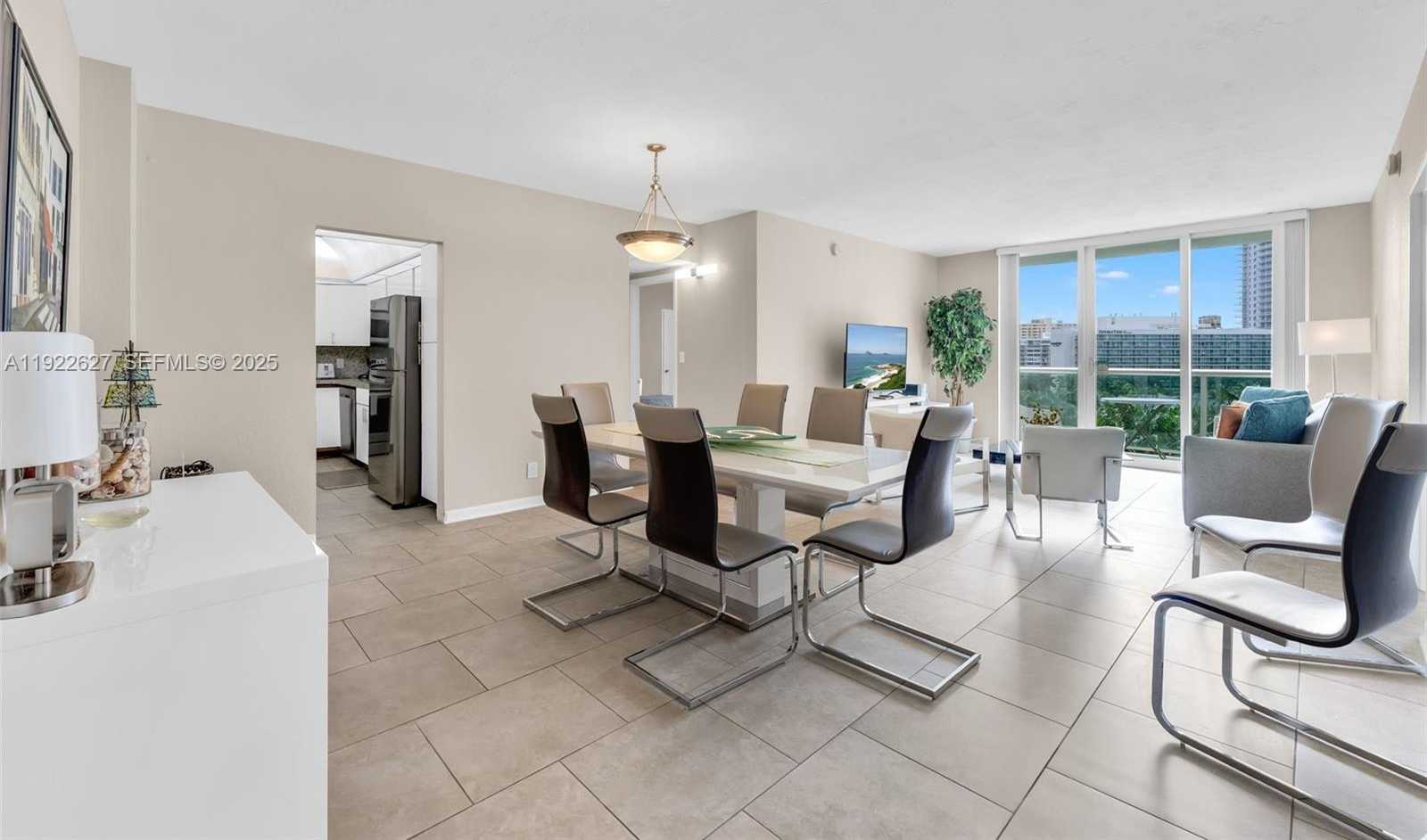 Imagen de Pequeño Objeto