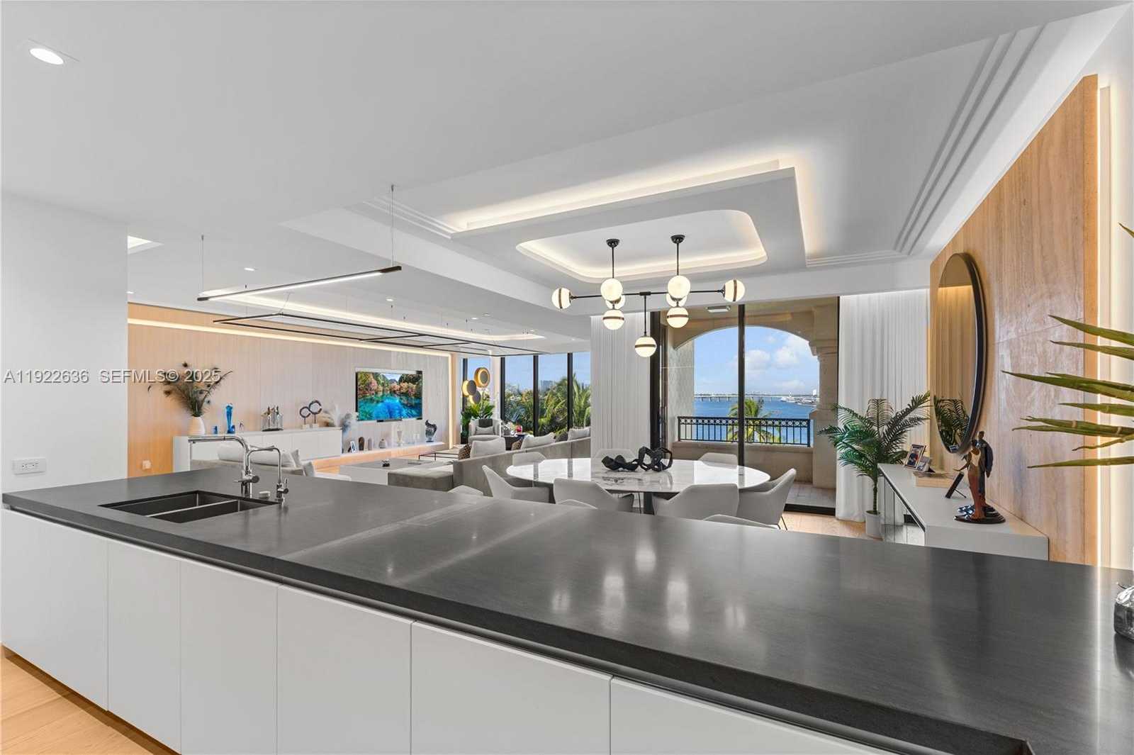 Small Image of 6800 FISHER ISLAND DR #6842, Miami Beach Number 10