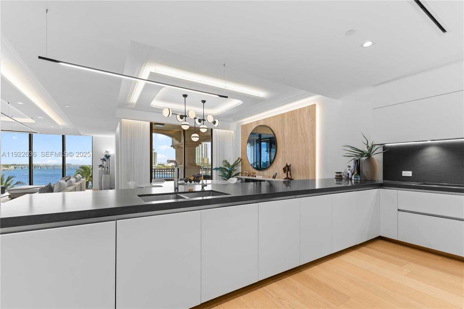 Small Image of 6800 FISHER ISLAND DR #6842, Miami Beach Number 11