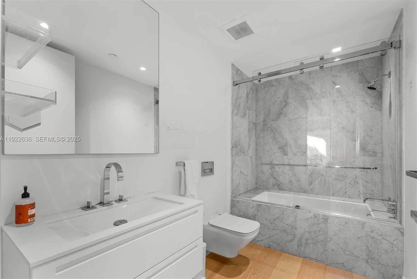 Small Image of 6800 FISHER ISLAND DR #6842, Miami Beach Number 25