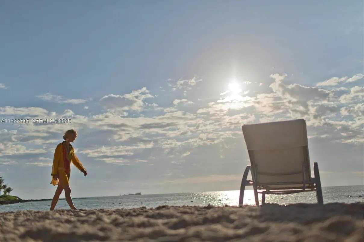 Small Image of 6800 FISHER ISLAND DR #6842, Miami Beach Number 49