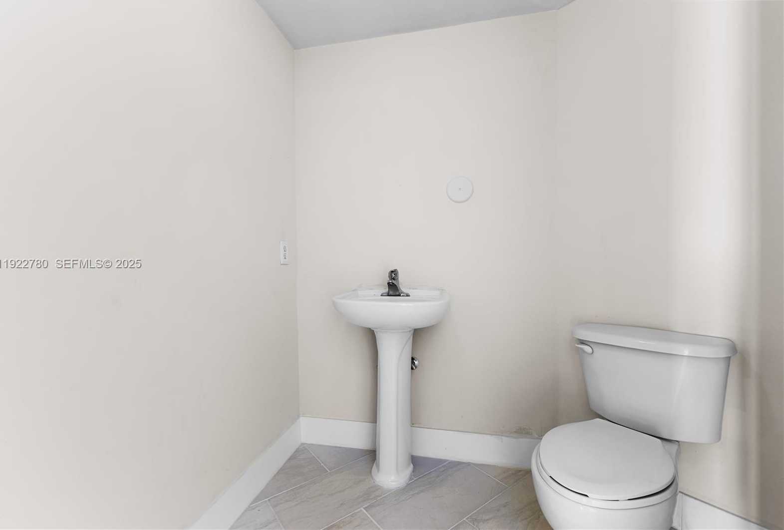 Small Image of 1881 79TH ST CSWY #807, North Bay Village Number 12