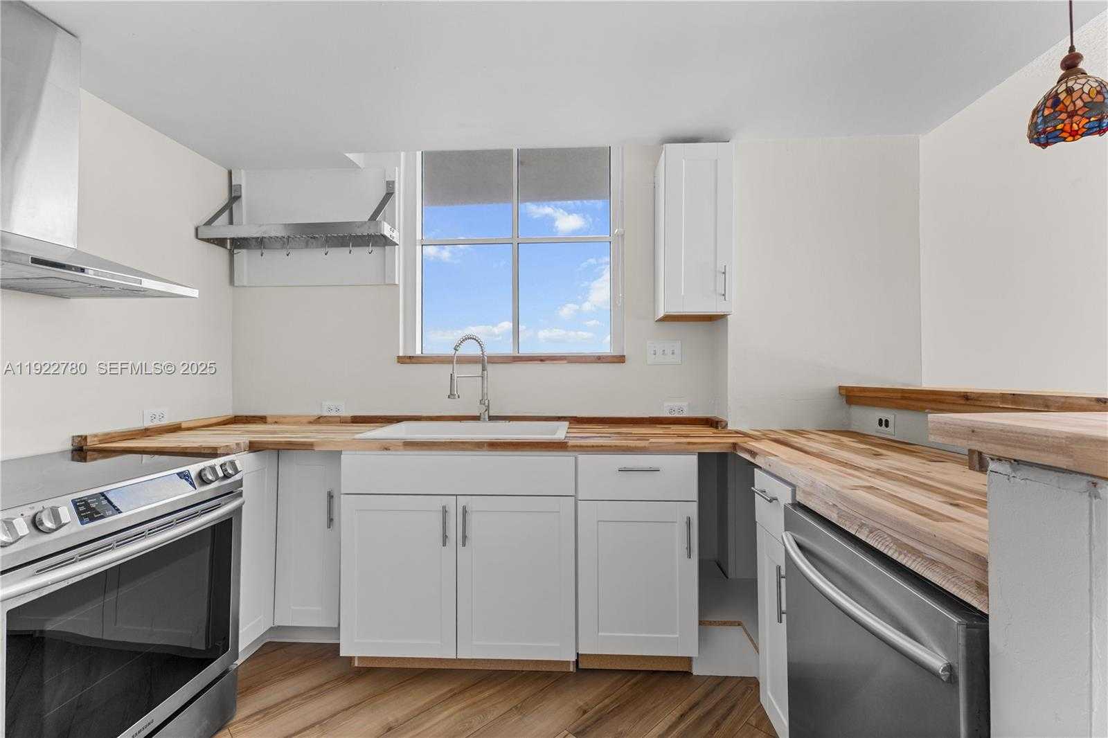 Small Image of 1881 79TH ST CSWY #807, North Bay Village Number 5