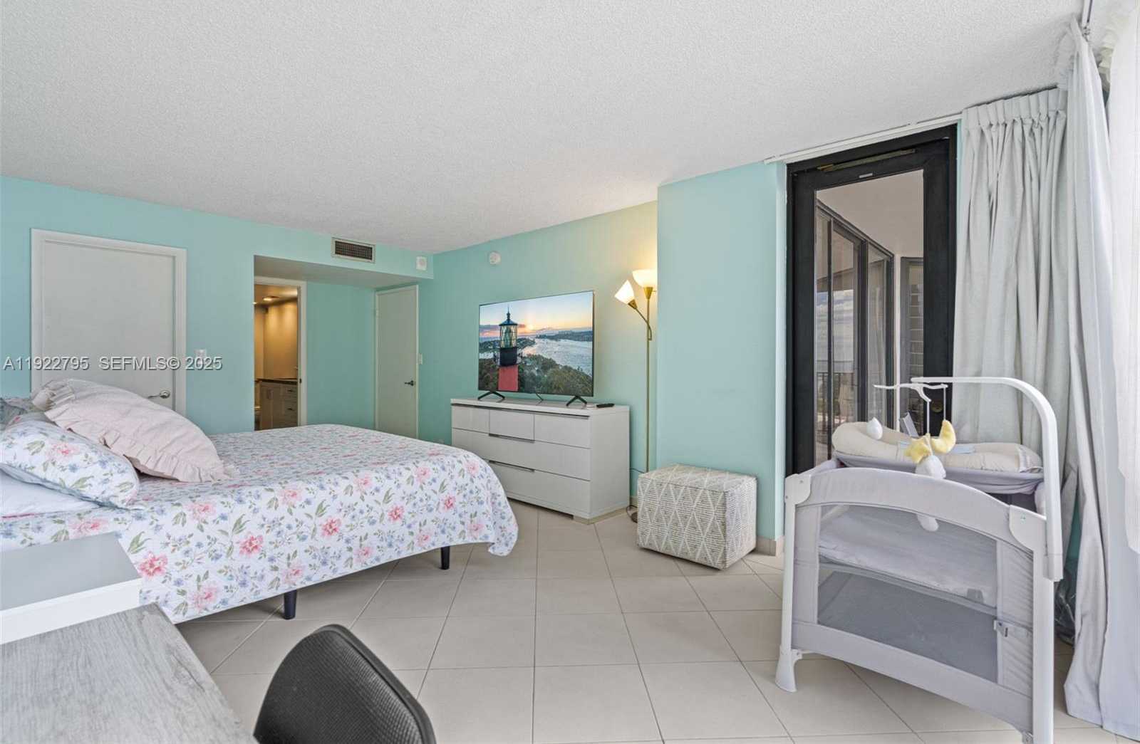 Small Image of 1865 BRICKELL AVE #A1013, Miami Number 22