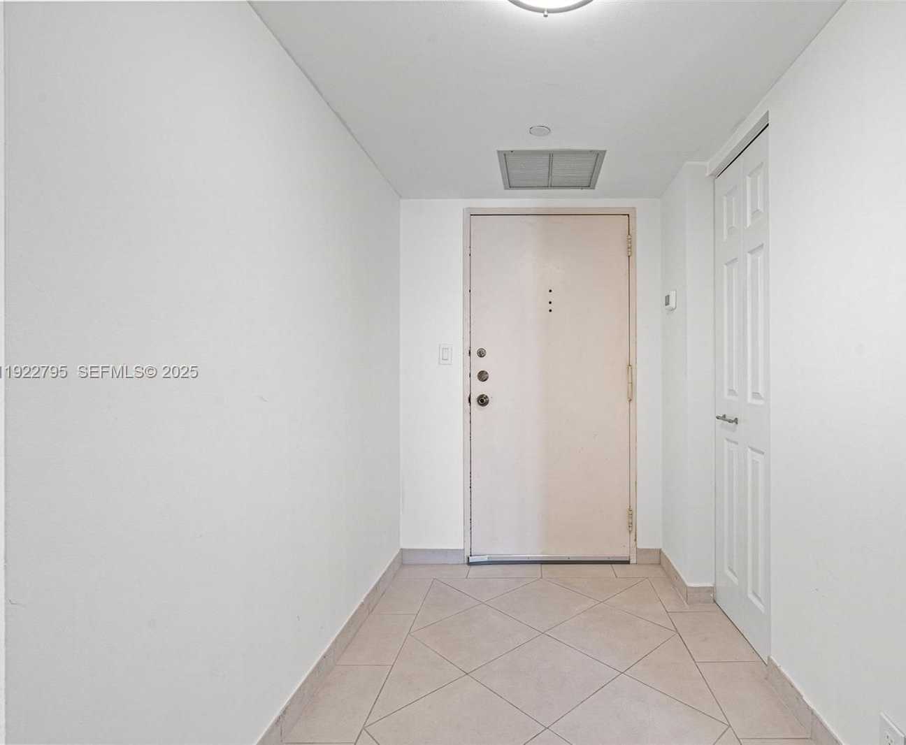 Small Image of 1865 BRICKELL AVE #A1013, Miami Number 5