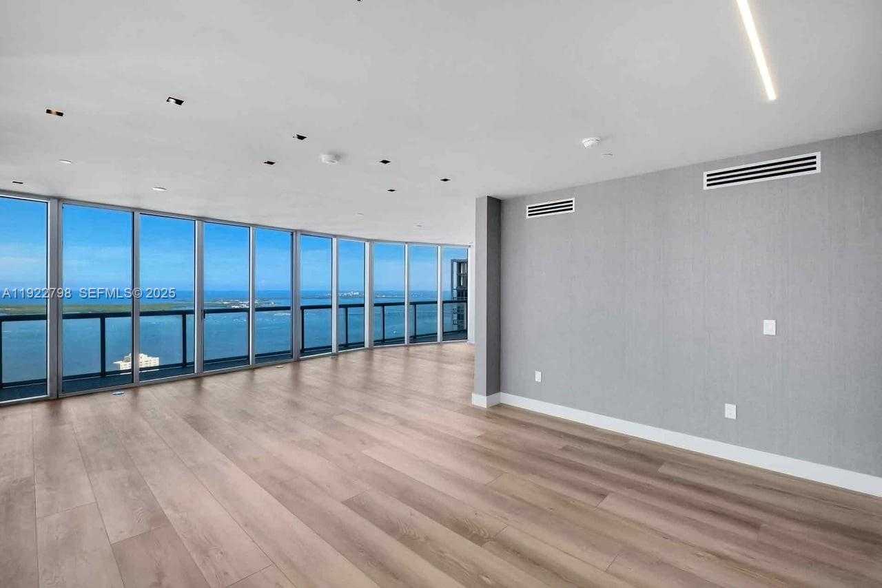 Small Image of 465 BRICKELL AVE #5701, Miami Number 10