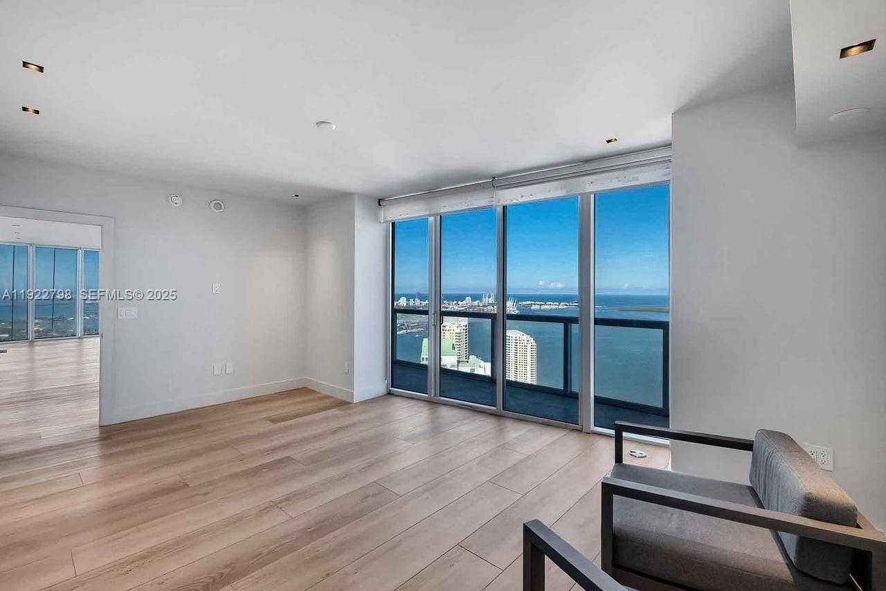 Small Image of 465 BRICKELL AVE #5701, Miami Number 26