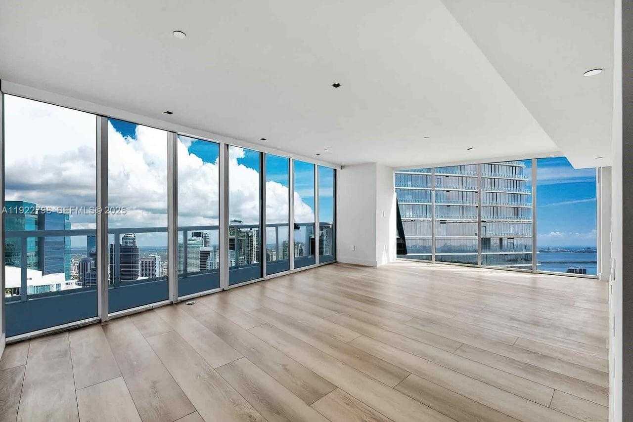 Small Image of 465 BRICKELL AVE #5701, Miami Number 29