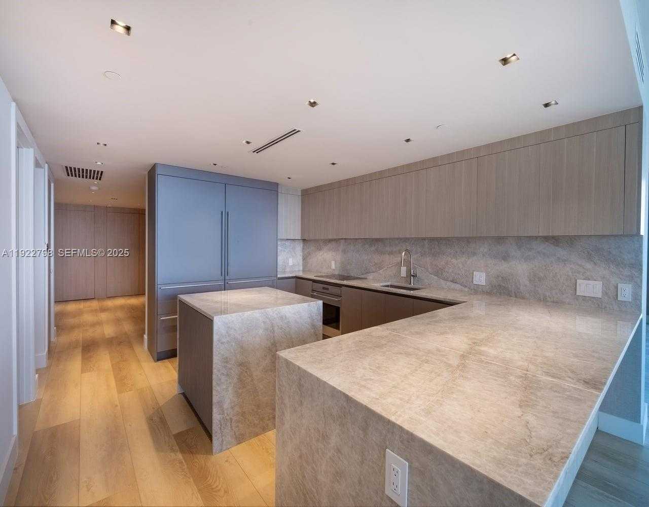 Small Image of 465 BRICKELL AVE #5701, Miami Number 31