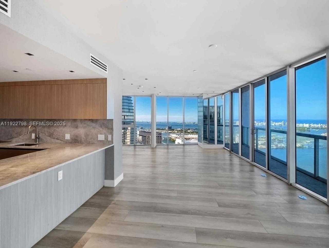 Small Image of 465 BRICKELL AVE #5701, Miami Number 35