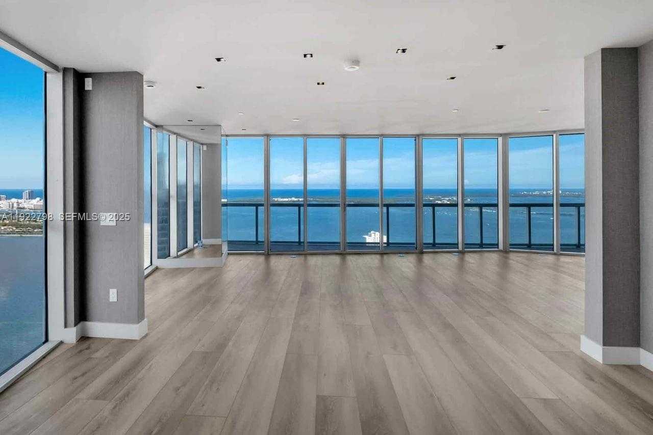 Small Image of 465 BRICKELL AVE #5701, Miami Number 9