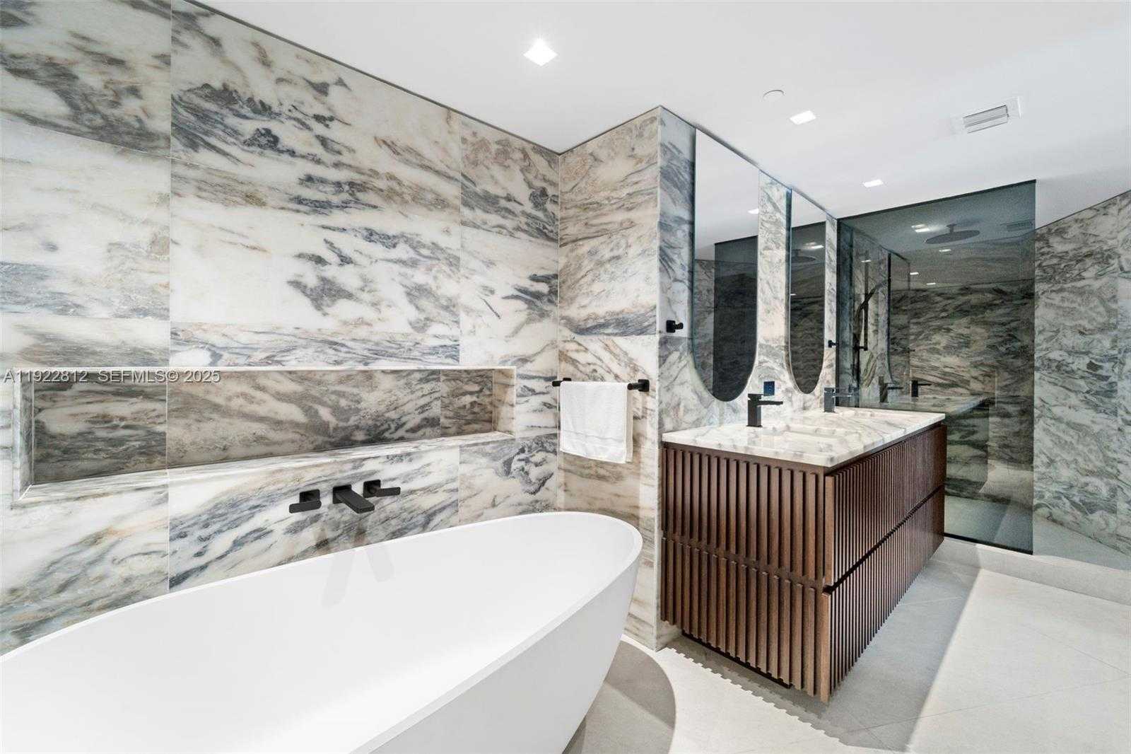 Small Image of 2127 BRICKELL AVE #3005, Miami Number 17