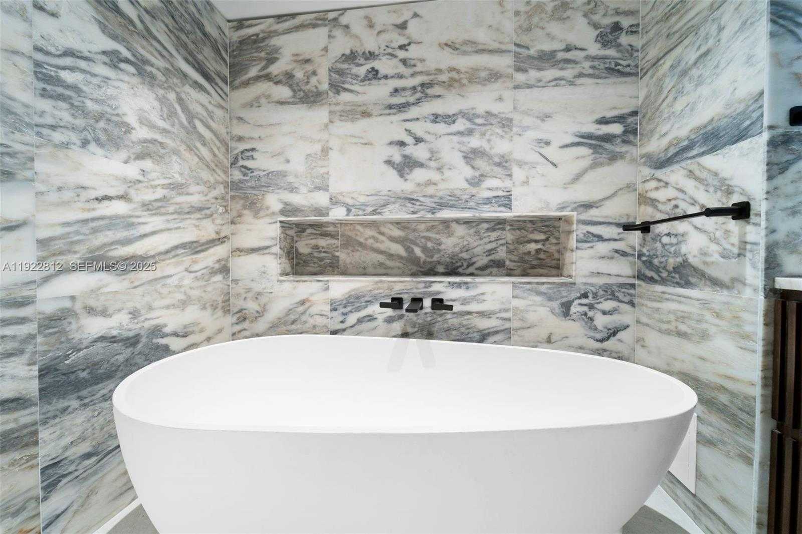 Small Image of 2127 BRICKELL AVE #3005, Miami Number 18