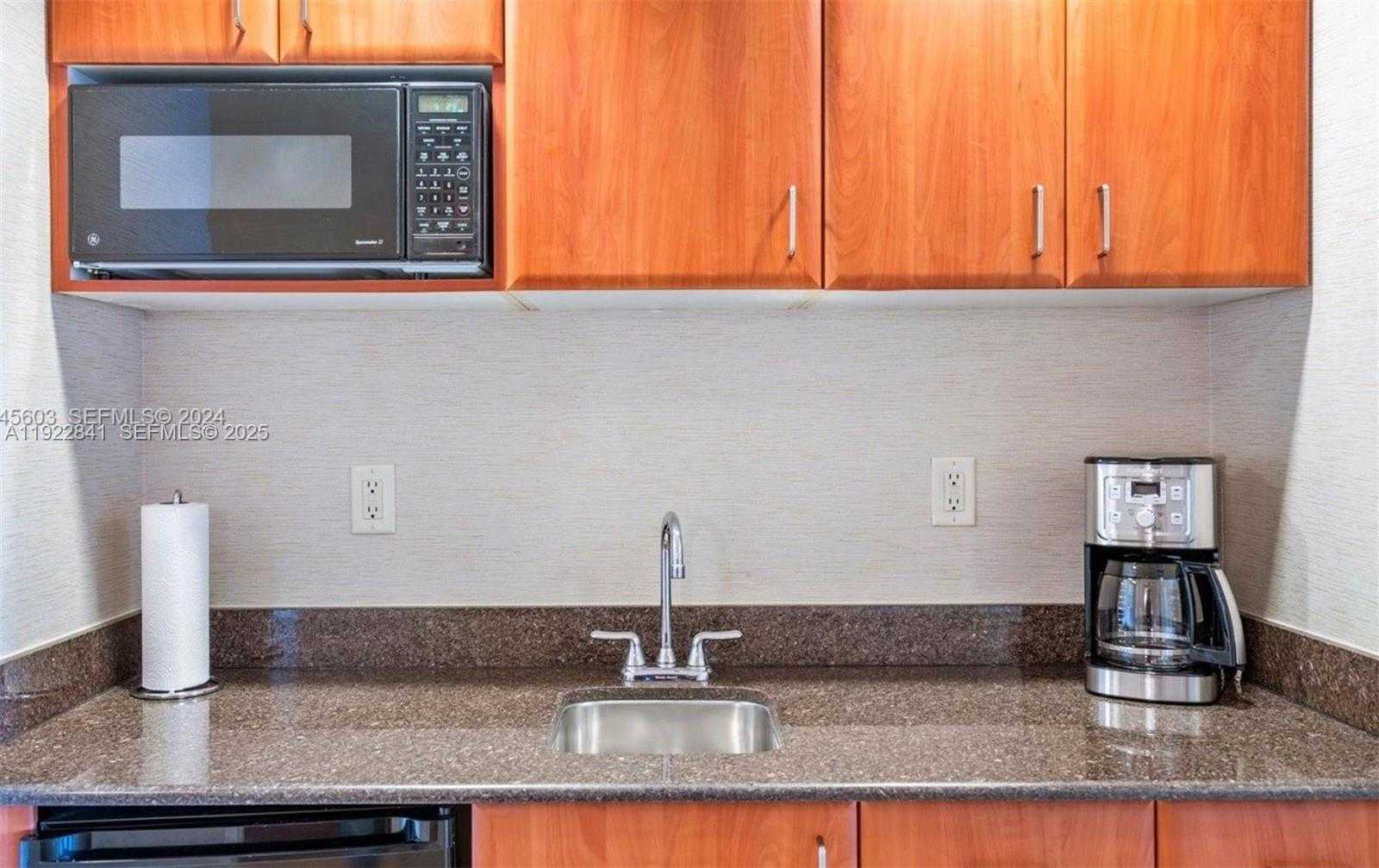 Small Image of 18001 COLLINS AVE #717, Sunny Isles Beach Number 12