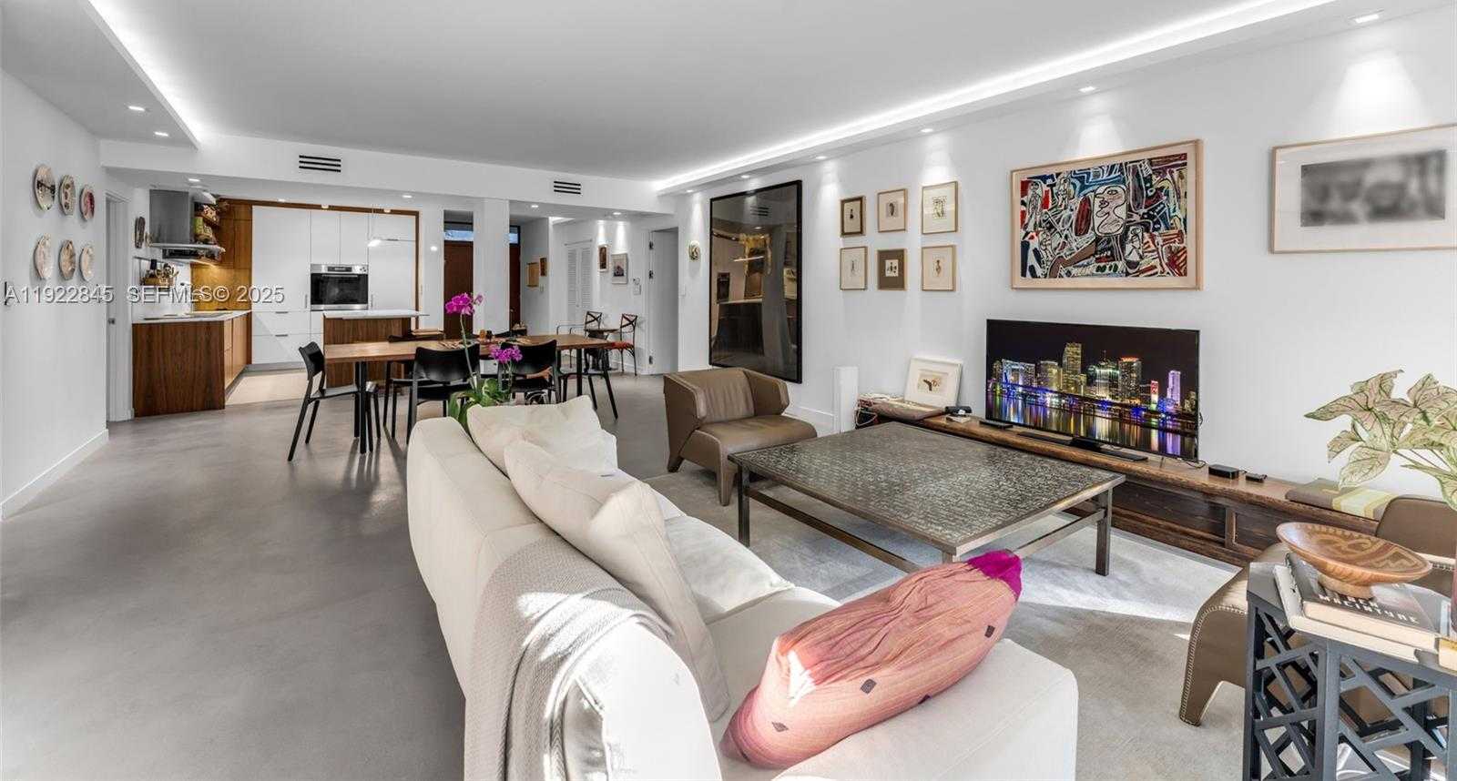 Imagen de Pequeño Objeto