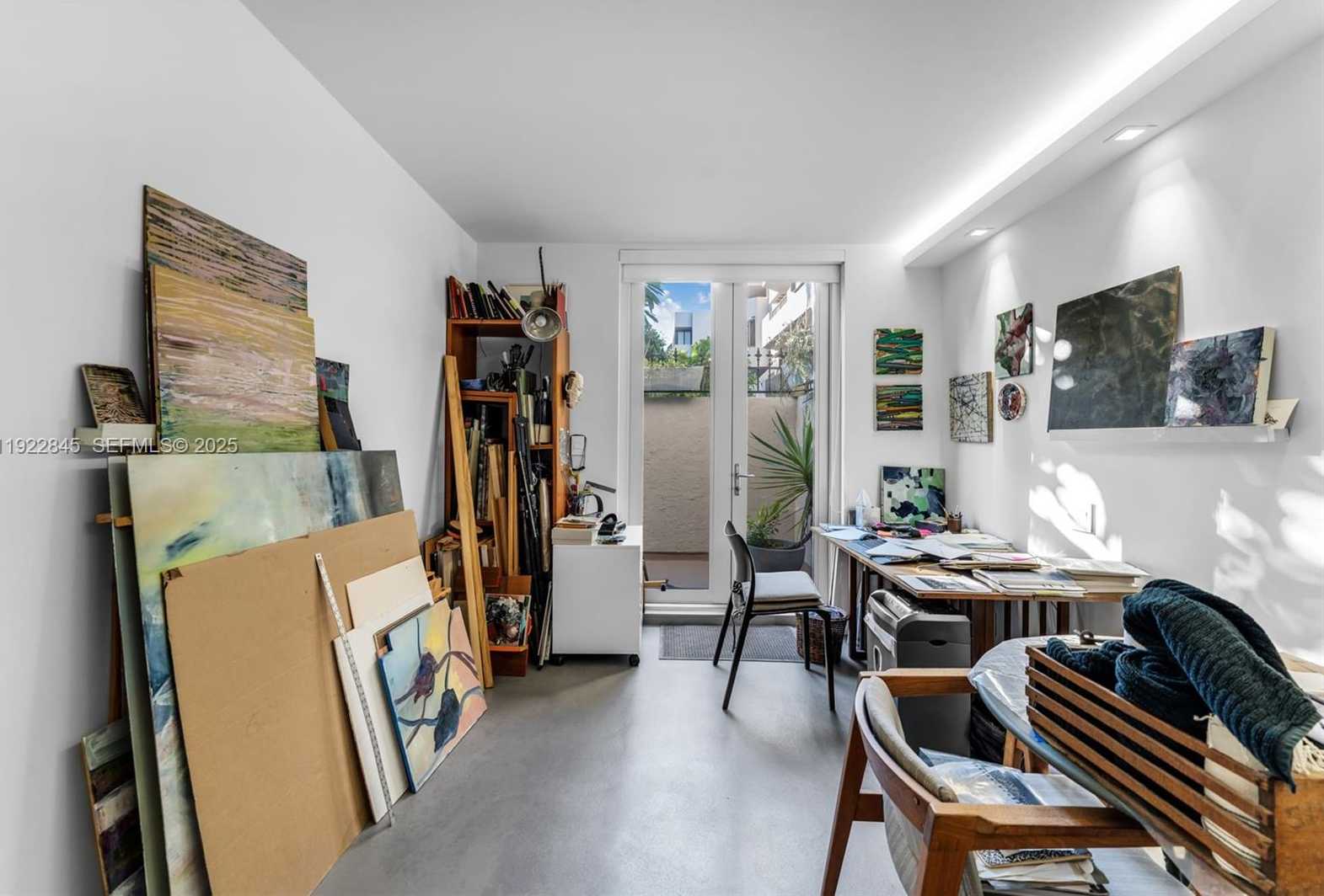 Imagen de Pequeño Objeto