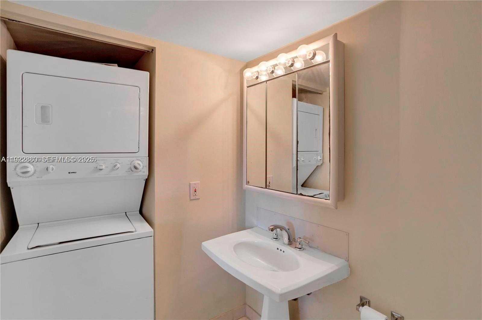 Imagen de Pequeño Objeto