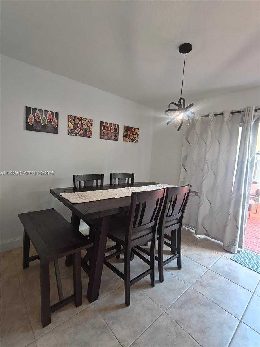 Small Image of 17847 NORTH WEST 74TH PATH, Hialeah Number 14
