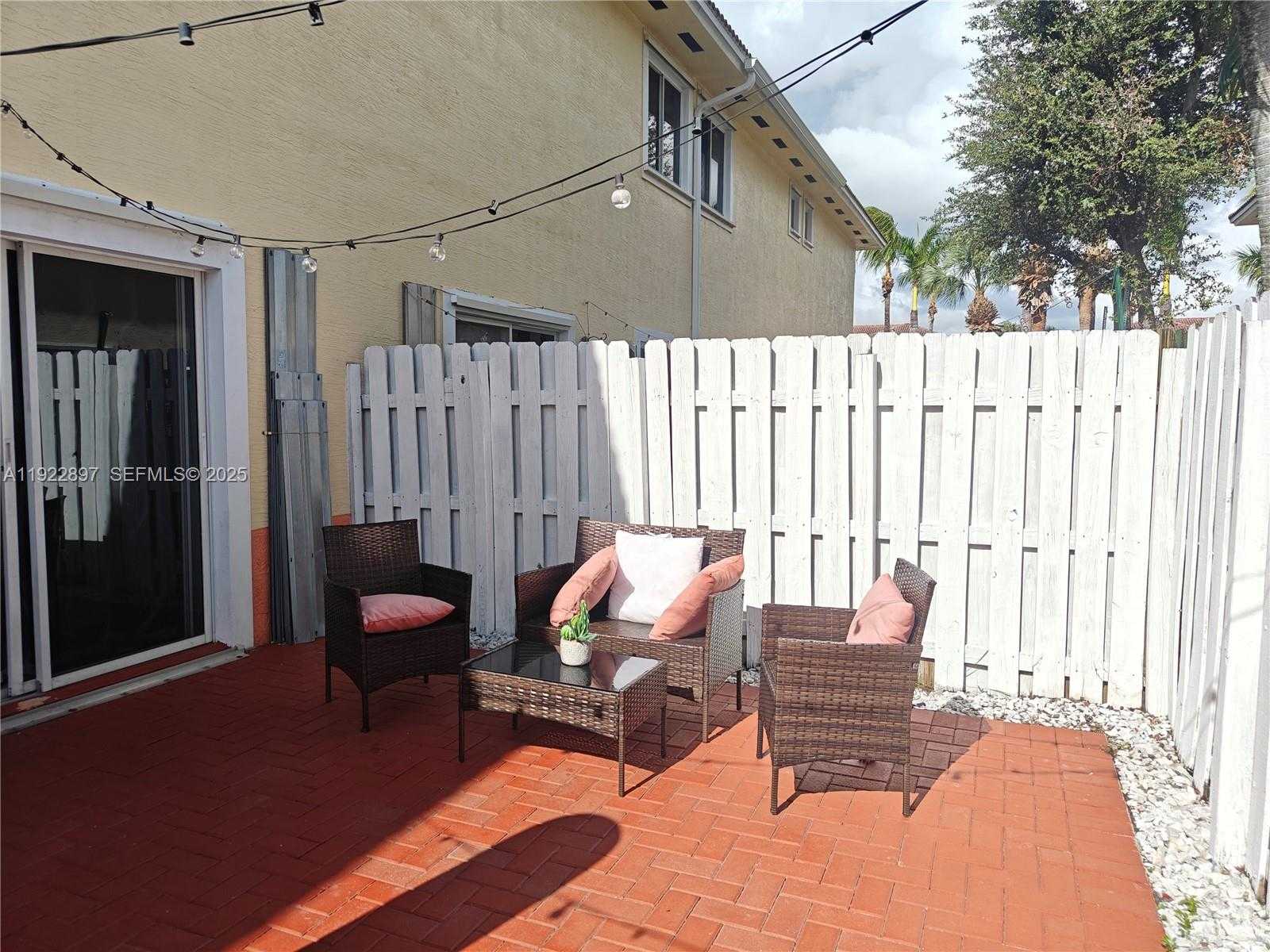 Small Image of 17847 NORTH WEST 74TH PATH, Hialeah Number 31