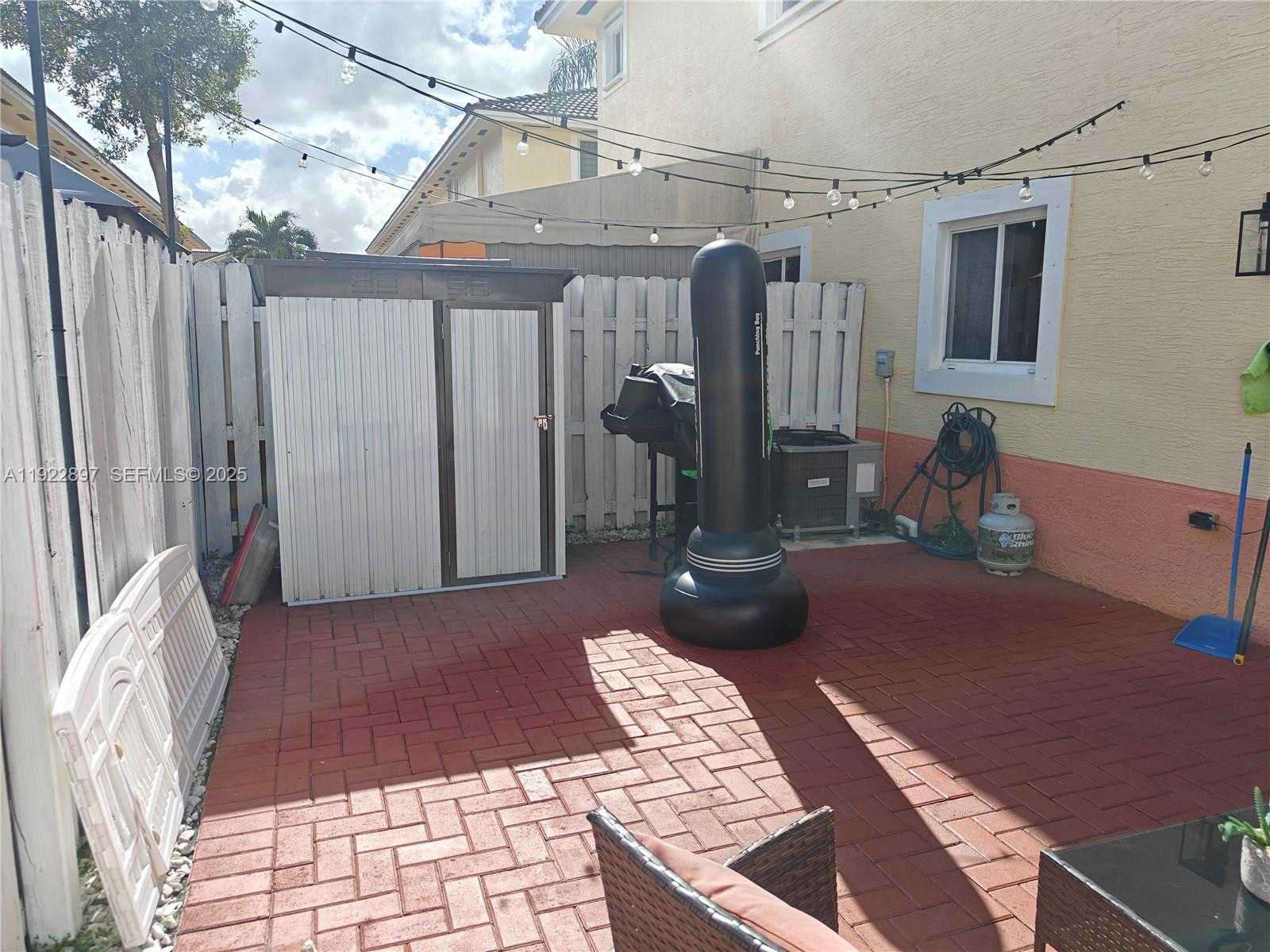 Small Image of 17847 NORTH WEST 74TH PATH, Hialeah Number 34