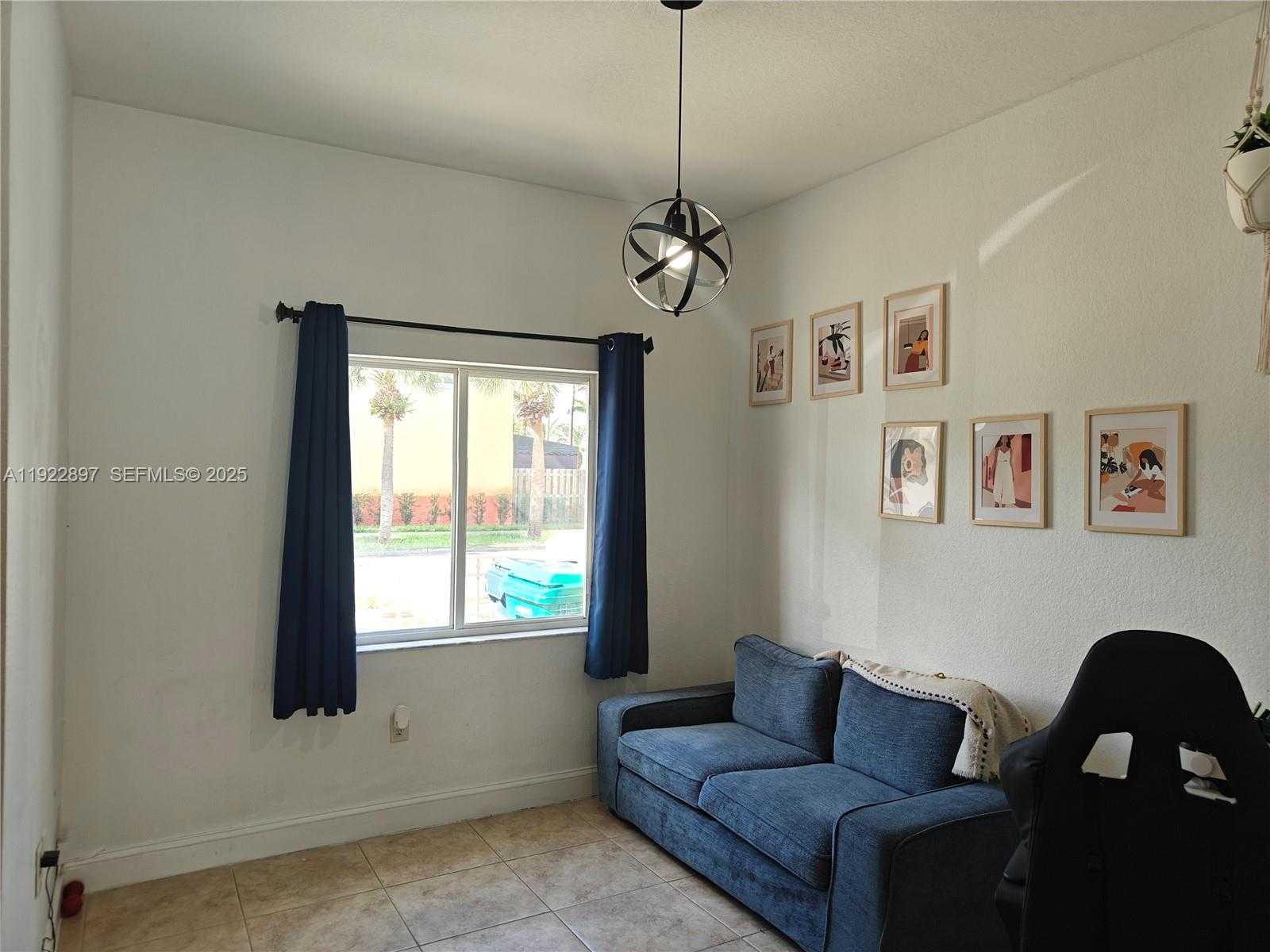 Small Image of 17847 NORTH WEST 74TH PATH, Hialeah Number 7