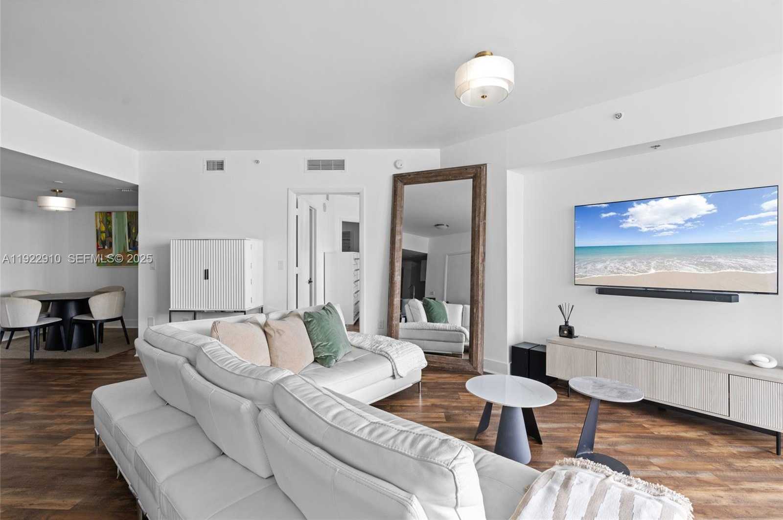 Small Image of 350 SOUTH MIAMI AVE #1803, Miami Number 13