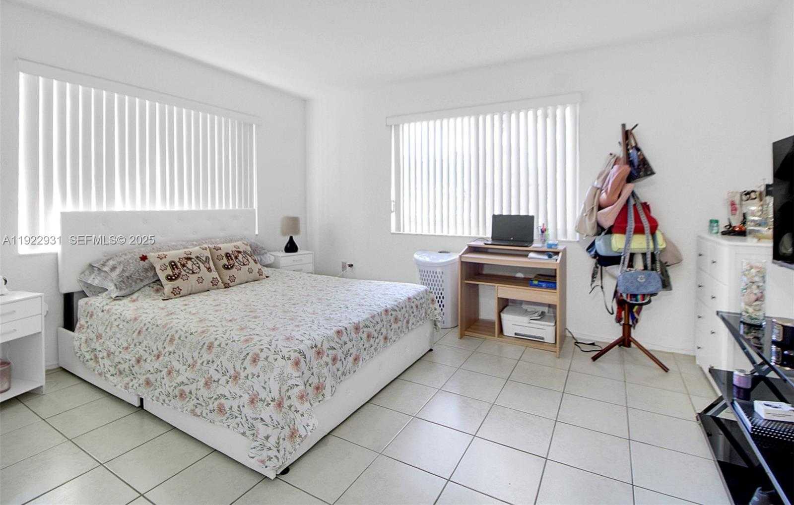 Small Image of 7700 CAMINO REAL #D-101, Miami Number 3