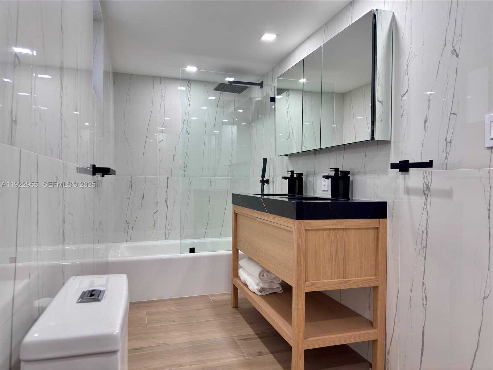 Small Image of 10230 COLLINS AVE #102, Bal Harbour Number 14