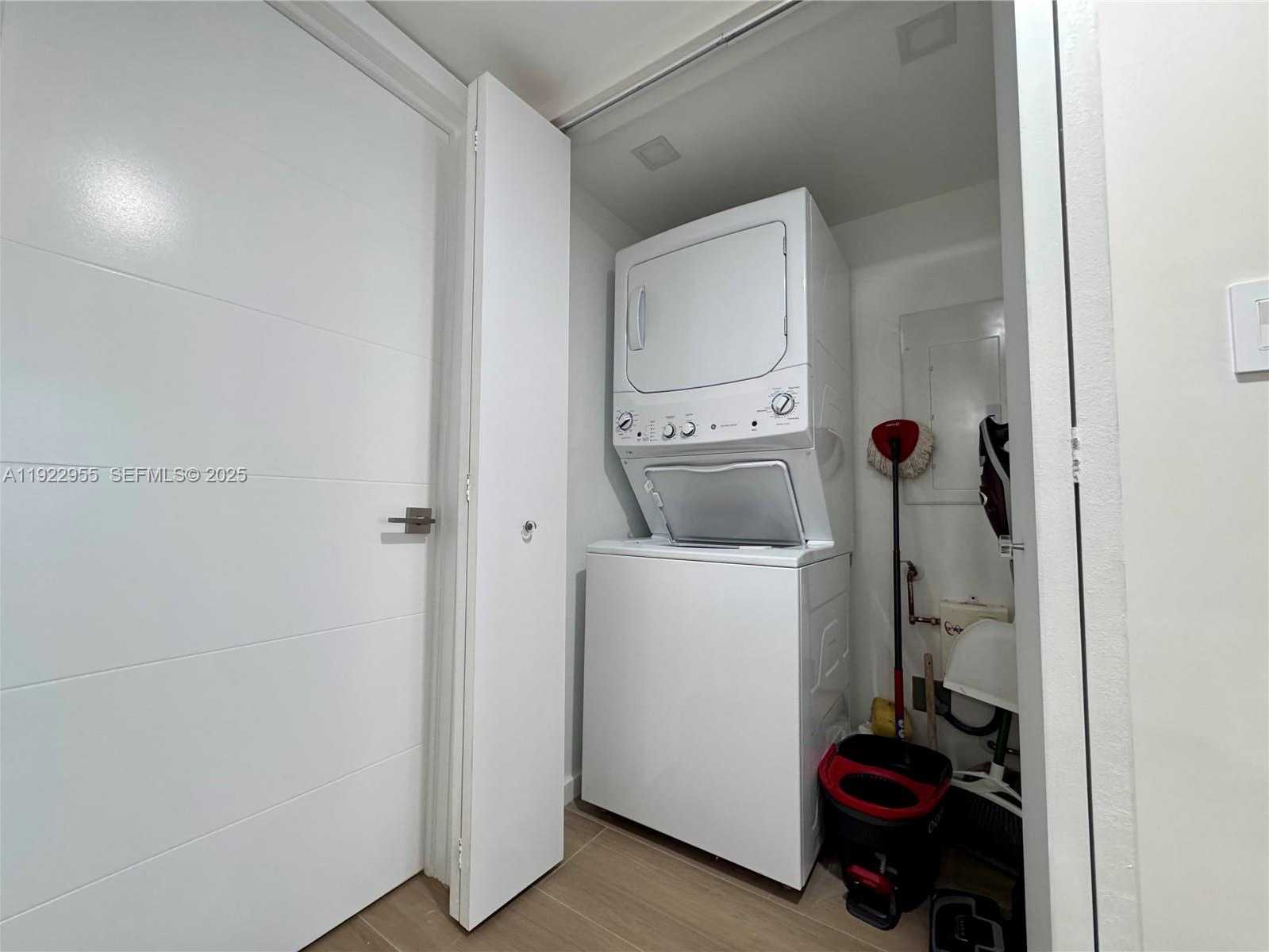 Small Image of 10230 COLLINS AVE #102, Bal Harbour Number 17