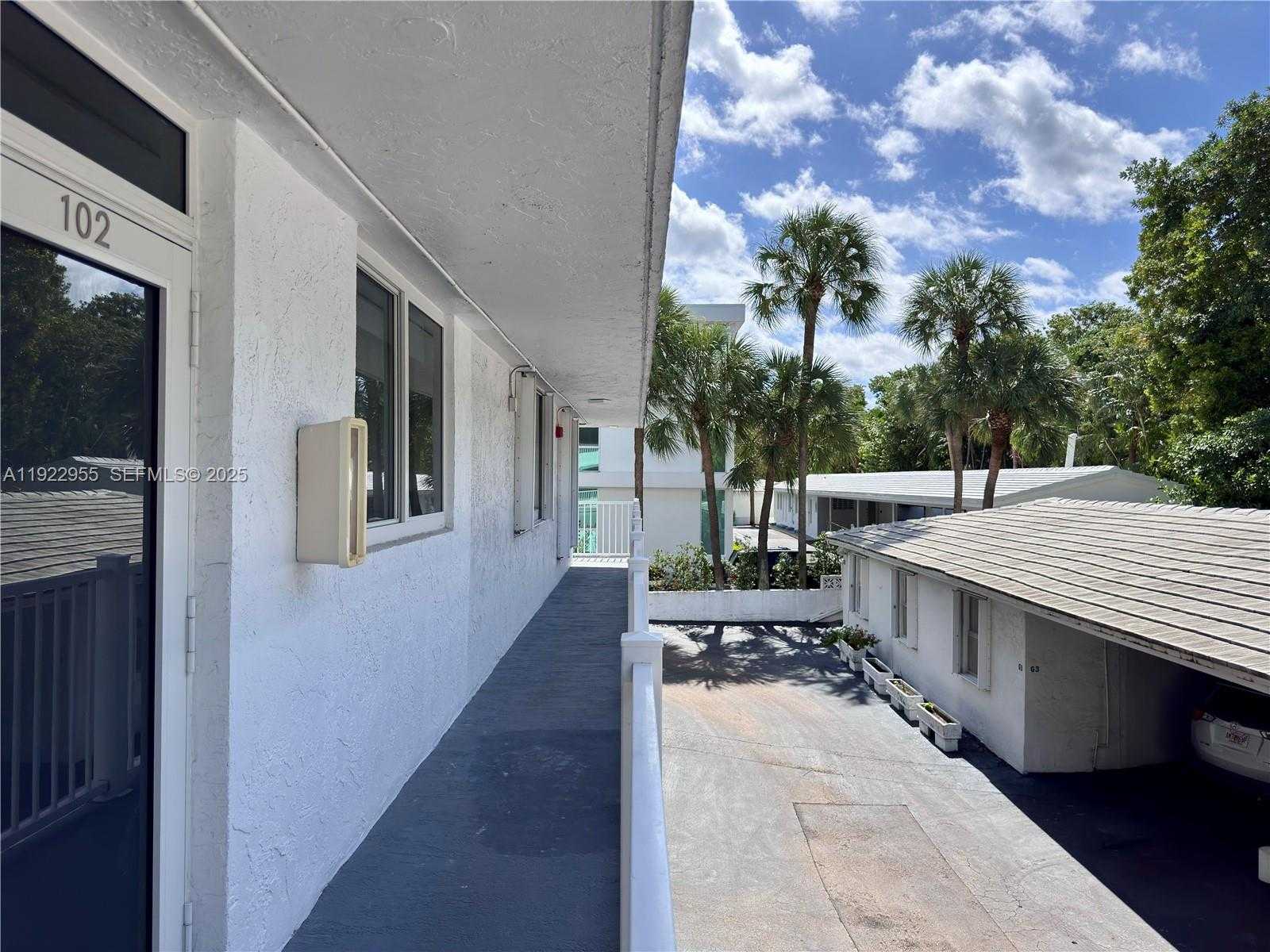 Small Image of 10230 COLLINS AVE #102, Bal Harbour Number 22