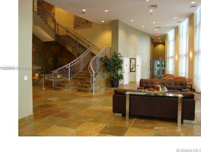 Imagen de Pequeño Objeto