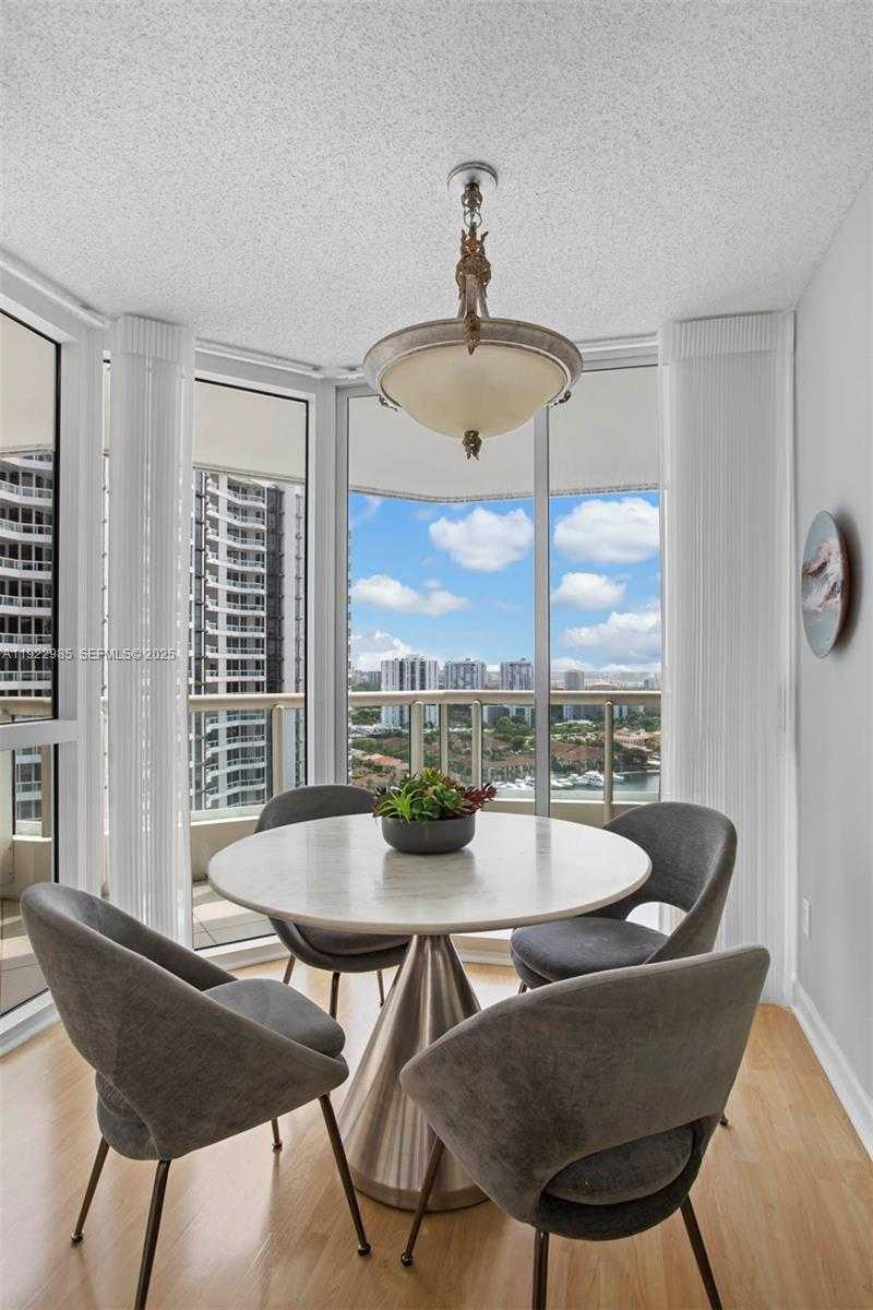 Small Image of 21205 YACHT CLUB DR #2403, Aventura Number 16