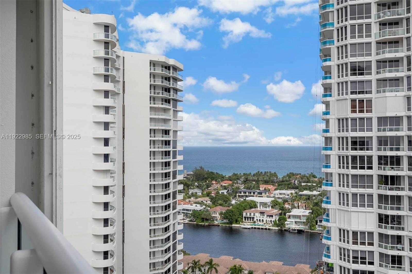 Small Image of 21205 YACHT CLUB DR #2403, Aventura Number 24